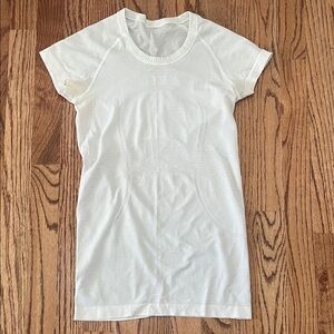 lululemon athletica White Short Sleeve Tee
